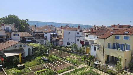 Pogled z verande stanovanja